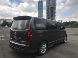 Hyundai H-1 Royale 2015 Coklat 6