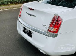 Chrysler 300C 2014 Banten dijual dengan harga termurah 1