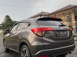 Jual mobil bekas murah Honda HR-V Prestige 2017 di Jawa Barat 2