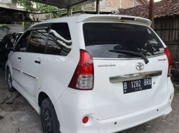 Mobil Toyota Avanza 2012 Veloz dijual, Jawa Tengah 4