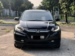 Honda HR-V 1.8L Prestige 2015 Hitam 1