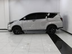 Toyota Innova 2.4 Venturer MT 2019 Silver 4