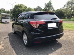 Honda HR-V 1.5L E CVT 2015 Hitam 6