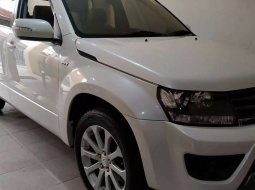 Mobil Suzuki Grand Vitara 2012 2.4 terbaik di Jawa Tengah 2