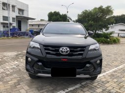 Toyota Fortuner 2.4 VRZ TRD AT 2019 Hitam 1