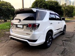 Toyota Fortuner G TRD 2015 Putih 4