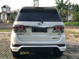 Toyota Fortuner 2015 Putih 5