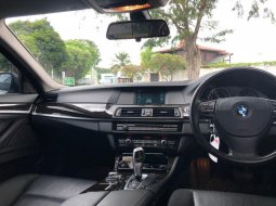 BMW 523i SEDAN PUTIH 2011 8