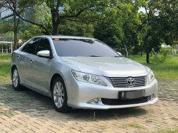 Toyota Camry 2.5 V 2013 Sedan 3