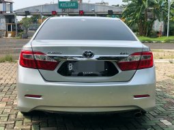 Toyota Camry 2.5 V 2013 Sedan 6