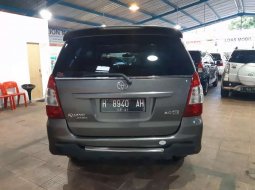 Jual Toyota Kijang Innova E 2011 harga murah di Jawa Tengah 5
