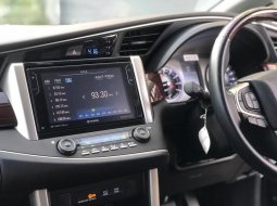 Toyota Innova Venturer 2018 2.0 AT (Bensin) 8