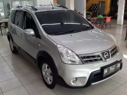 Mobil Nissan Livina 2009 X-Gear terbaik di Riau 3