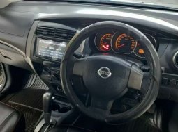 Mobil Nissan Livina 2009 X-Gear terbaik di Riau 8