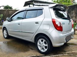 Mobil Daihatsu Ayla 2015 X terbaik di DKI Jakarta 3