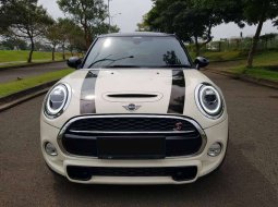 Mobil MINI 5 door 2019 Cooper S terbaik di DKI Jakarta 6