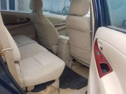 Jawa Barat, Toyota Kijang Innova V 2004 kondisi terawat 8