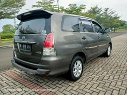 Jual Toyota Kijang Innova E 2010 harga murah di Banten 3