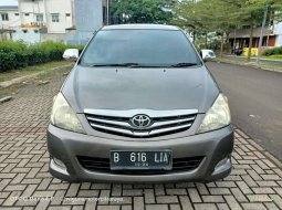 Jual Toyota Kijang Innova E 2010 harga murah di Banten 2