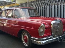 Mobil Mercedes-Benz S-Class 1965 dijual, Jawa Timur 7