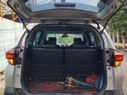 Jual cepat Daihatsu Terios X M/T 2018 di Jawa Barat 9
