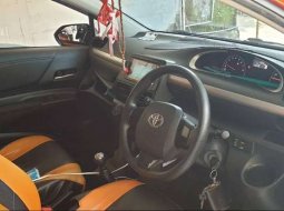 Mobil Toyota Sienta 2016 G terbaik di Jawa Barat 2