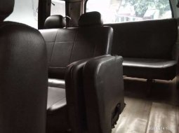 DKI Jakarta, Kia Travello 2010 kondisi terawat 6