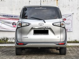 Toyota Sienta V 2017 3