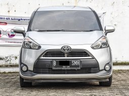 Toyota Sienta V 2017 5