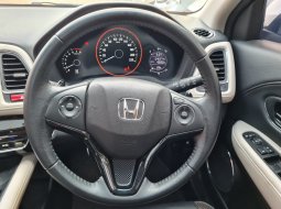 HONDA HRV PRESTIGE 1.8 AT MATIC 2017 PUTIH LOW KM 46RB !! 7