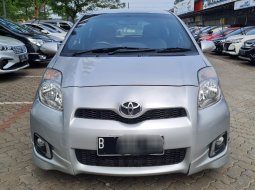 TOYOTA YARIS AT MATIC 2012 SILVER 1