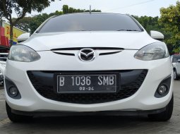 Mazda 2 S 2010 Hatchback matic putih pajak panjang mulus 6