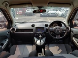 Mazda 2 S 2010 Hatchback matic putih pajak panjang mulus 8
