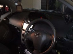 Banten, Toyota Yaris E 2007 kondisi terawat 4