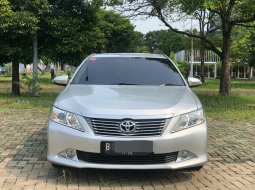 Toyota Camry 2.5 V 2013 Silver 1