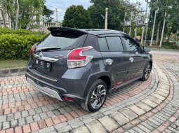 Jual cepat Toyota Yaris Heykers 2017 di Riau 4