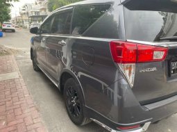 Toyota Venturer 2017 Sumatra Utara dijual dengan harga termurah 10