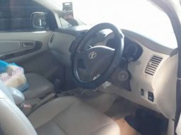 Jawa Timur, Toyota Kijang Innova 2.5 G 2010 kondisi terawat 6