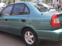 Jual mobil bekas murah Hyundai Accent 2002 di Banten 2