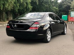 Mercedes-Benz S-Class 2007 Hitam 4