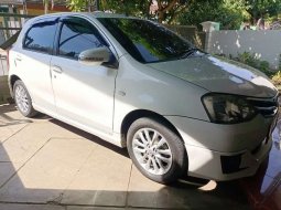 Toyota Etios Valco 2015 Jawa Timur dijual dengan harga termurah 4