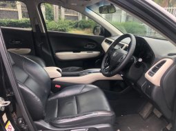 Honda HR-V 1.8L Prestige 2015 Hitam 9