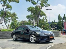 DKI Jakarta, Honda Accord 2.4 VTi-L 2017 kondisi terawat 11