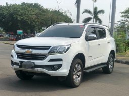 Chevrolet Trailblazer 2.5L LTZ 2017 Putih 3