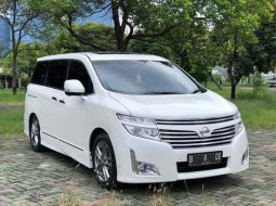 Nissan Elgrand Highway Star 2013 Putih 2