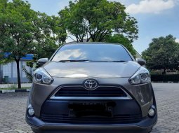 Jawa Barat, Toyota Sienta G 2016 kondisi terawat 3