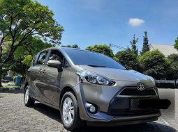 Jawa Barat, Toyota Sienta G 2016 kondisi terawat 2