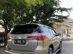 Jual cepat Toyota Fortuner VRZ 2017 di Jawa Tengah 3