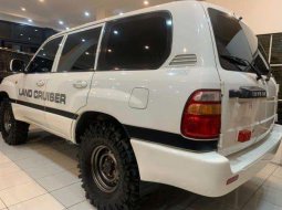 Mobil Toyota Land Cruiser 2002 terbaik di DKI Jakarta 1