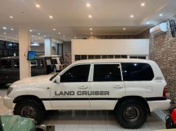 Mobil Toyota Land Cruiser 2002 terbaik di DKI Jakarta 4